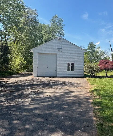 127 Stockton Ave — Photo 35