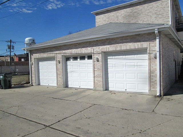1st image of 2507 N 74th Ave #1