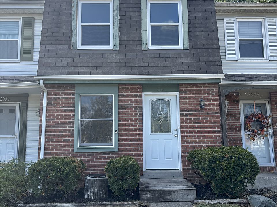 1st image of 2034 Lynn Gay Cir