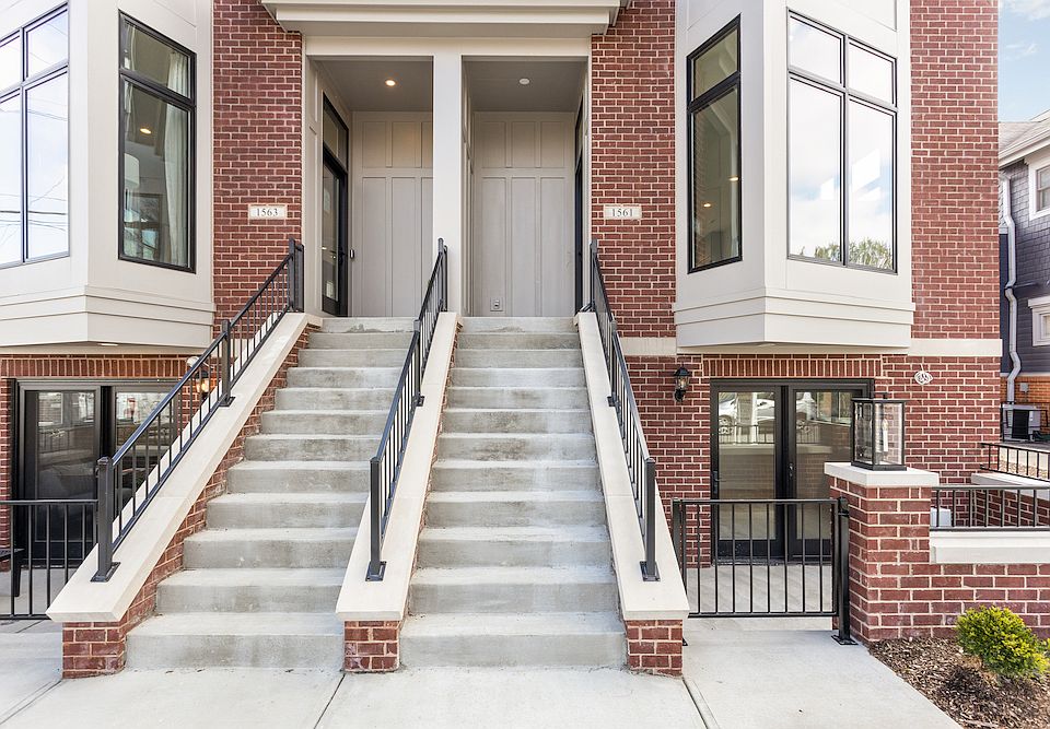 1st image of 1561 N College Ave #8A