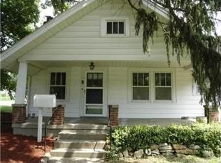 7214 W 65th St, Overland Park, KS 66202