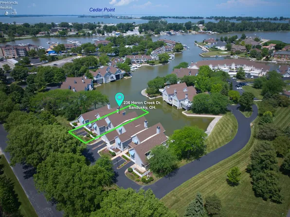 236 Heron Creek Dr, Sandusky, OH 44870