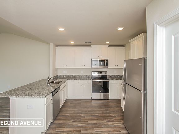 4th image of 317 Greenwood Valley Ct