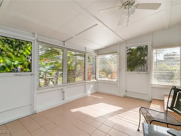 4464 E Riverside Dr — Photo 9