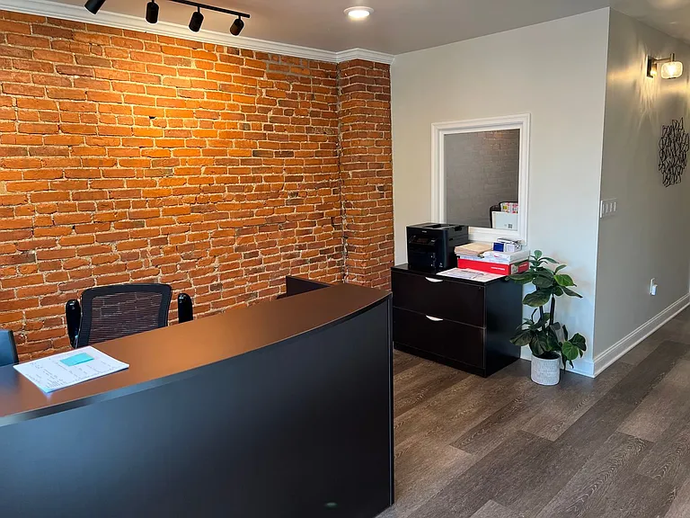 710 Columbia Ave — Photo 3