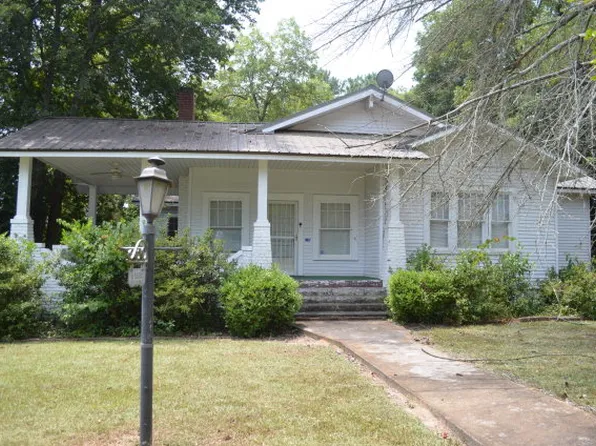 165 E College St, Colquitt, GA 39837