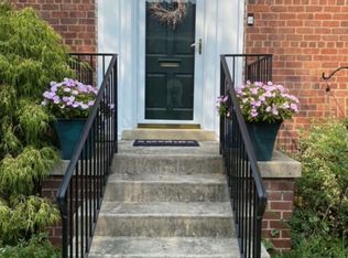 3432 Martha Custis Dr, Alexandria, VA 22302