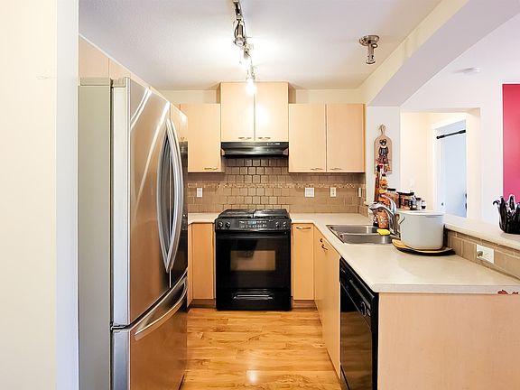 3rd image of 2958 Silver Springs Blvd #211