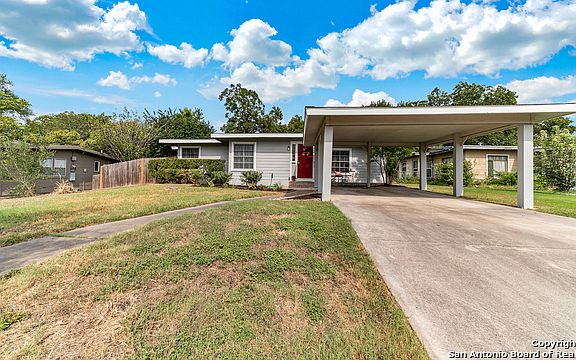2nd image of 211 Karen Ln