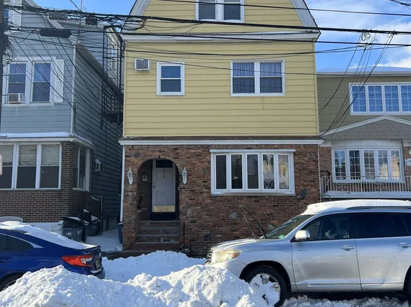 571 Avenue A APT 4, Bayonne, NJ 07002