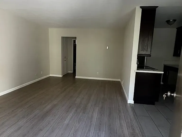 4560 North Ave #11 — Photo 5