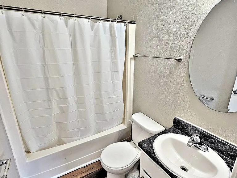 Avalon Cove Townhomes — Photo 59