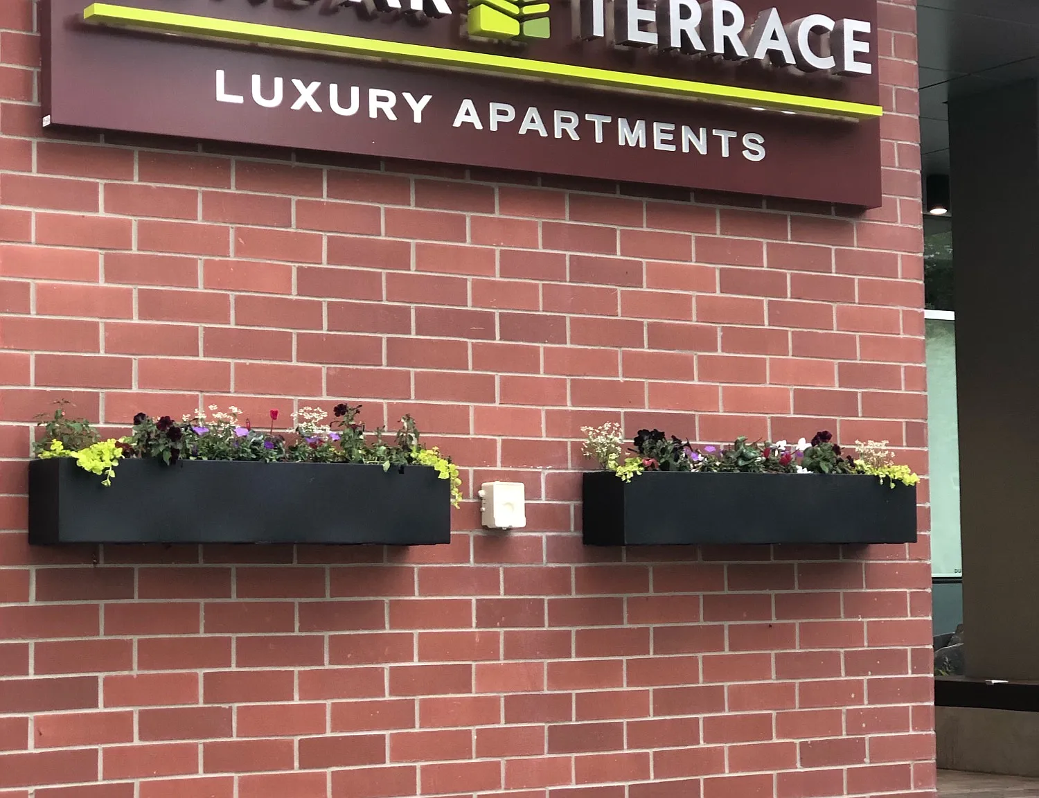Dunbar Terrace Luxury Apartments — Photo 4
