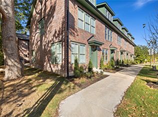 436 E Martin Luther King Jr Blvd, Fayetteville, AR 72701