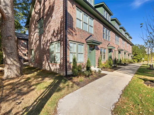 436 E Martin Luther King Jr Blvd, Fayetteville, AR 72701