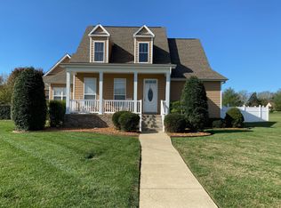 1479 Leaf Ln, Ashland City, TN 37015