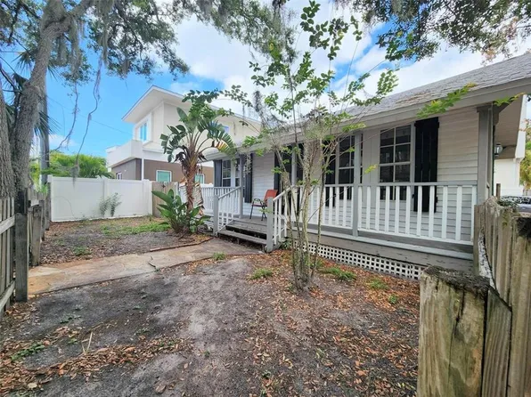 1825 Hawkins Ct, Sarasota, FL 34236