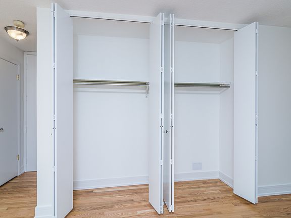 5th image of 2728 N Hampden Ct APT 1106