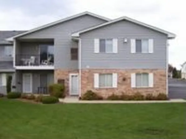 1219 Sunnyslope Dr, Racine, WI 53406