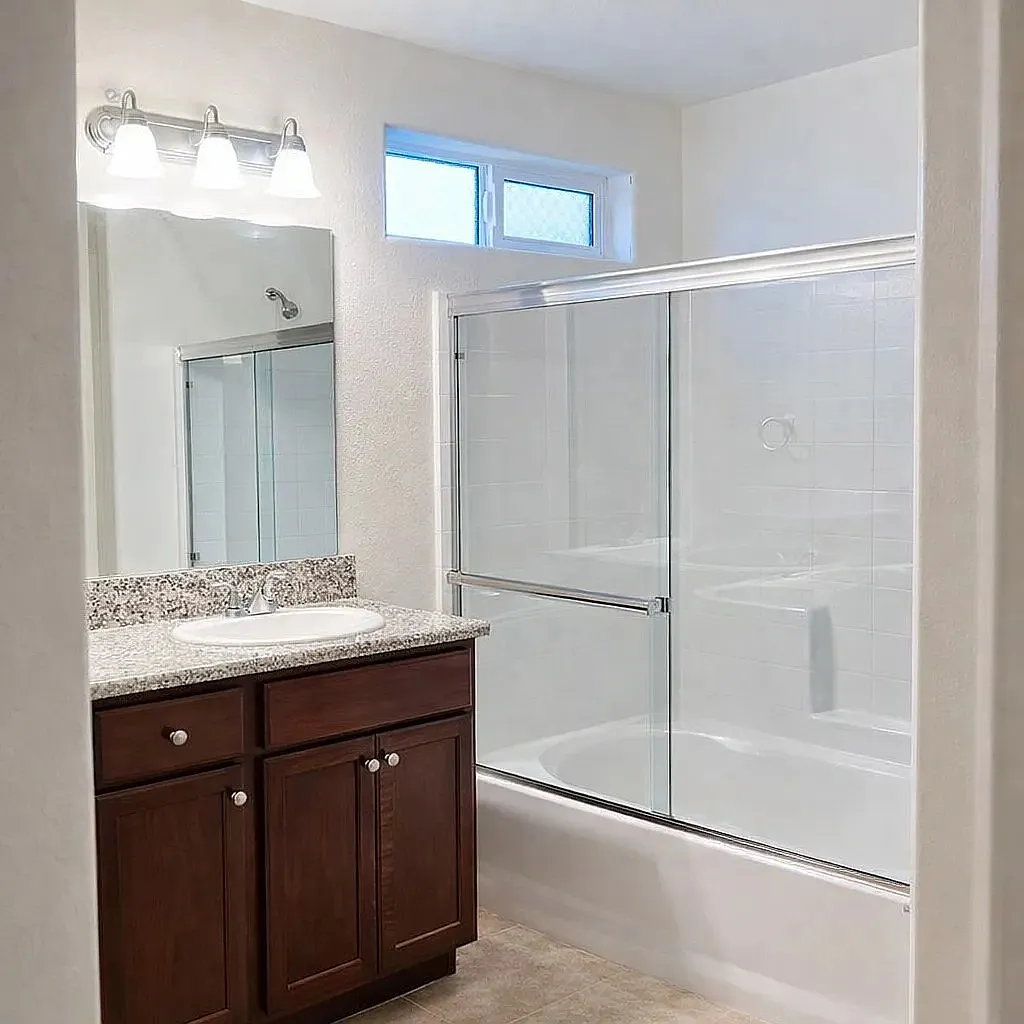 3 bed, 1446 sqft, $2,400 — Photo 4