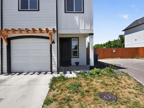 127 N Trifecta Ln, Nampa, ID 83651