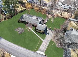 7 Wagon Wheel Rd, Mamaroneck, NY 10543