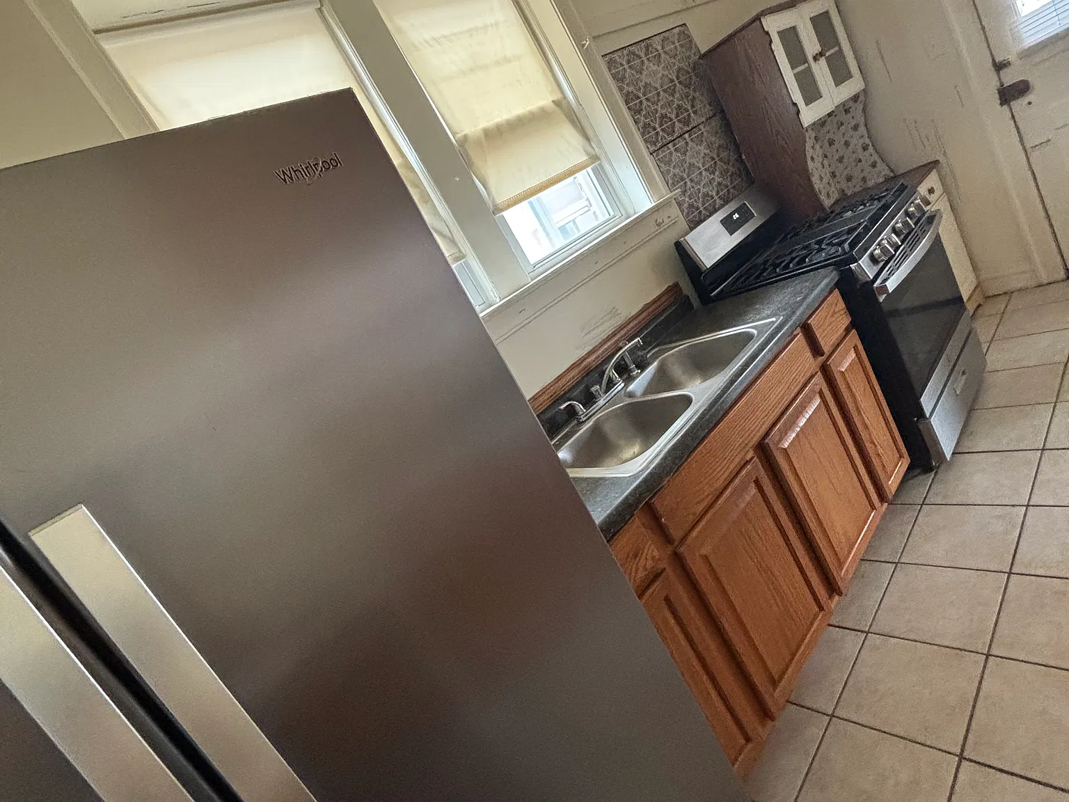 3 bed, 950 sqft, $1,450 — Photo 4