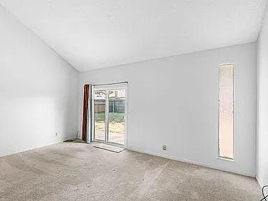 3rd image of 505 Elizabeth Way #B