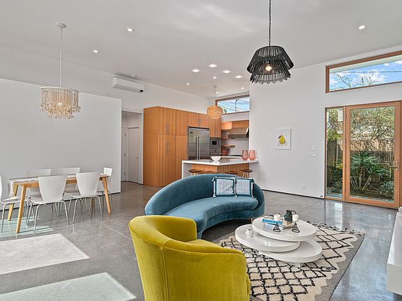 5th image of 609 1/2 Victoria Ave