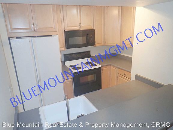 4th image of 935 Saturn Dr Unit 213