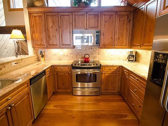 2nd image of 114 Willis Pl #86