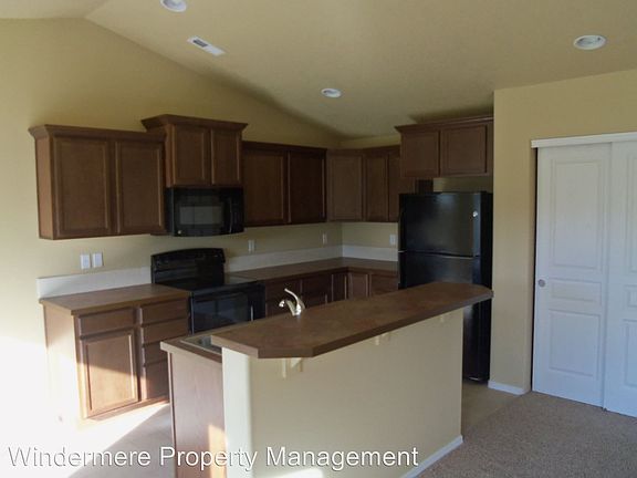 2nd image of 204 Marjorie Pl