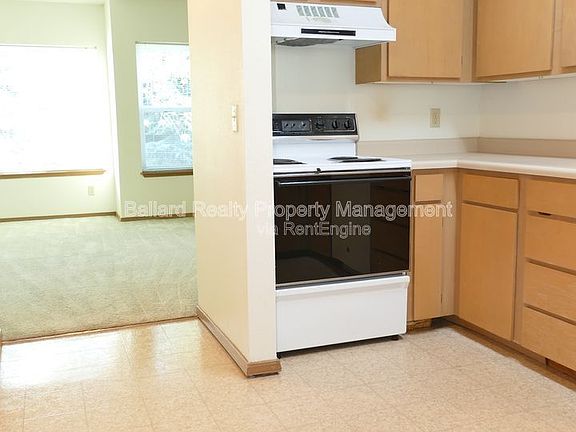 4th image of 8320 5th Ave NE APT 3