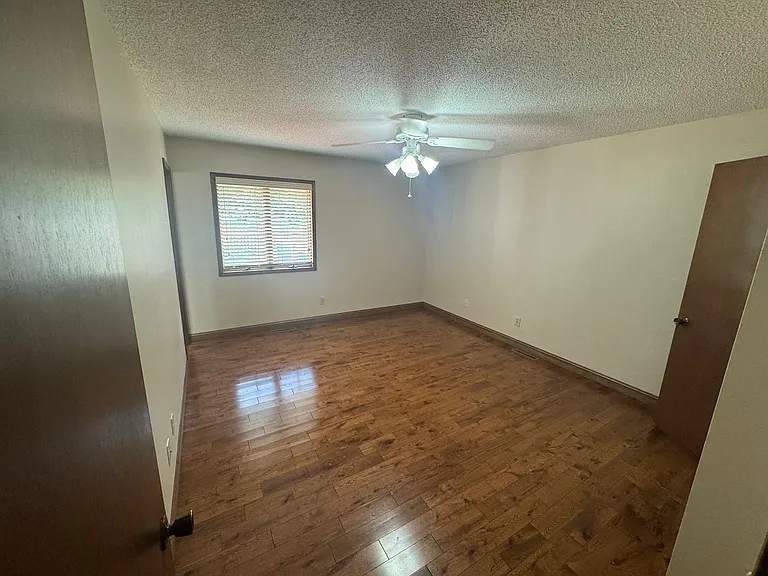 605 E Maplewood St — Photo 7