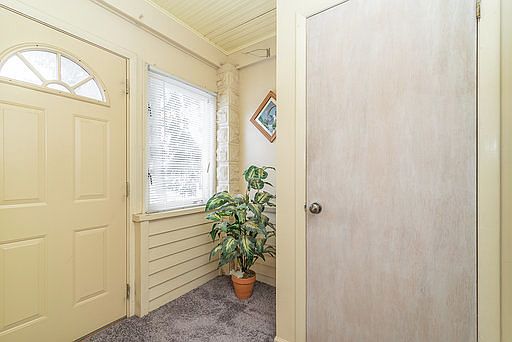 4th image of 1312 Circle Ave