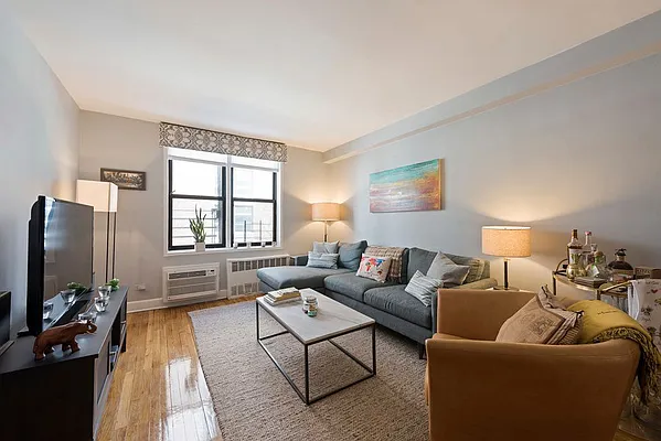 Sold by Nest Seekers International | media 3