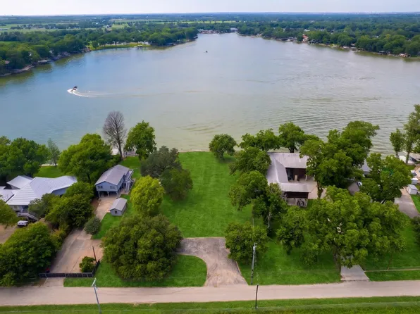 148 Isle Of View Dr, Mc Queeney, TX 78123
