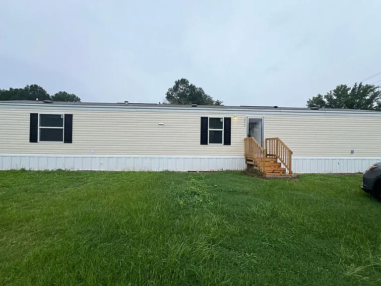 5012 Bullock Ct — Photo 1