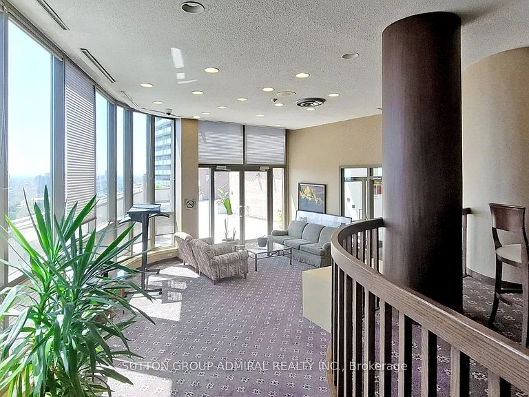 1055 Bay St #716 — Photo 29