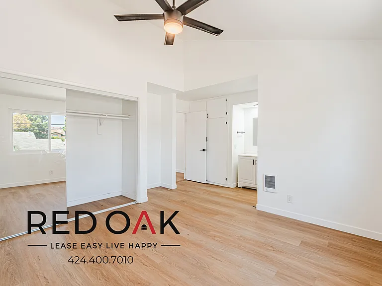11051 Barnwall St #11 — Photo 12