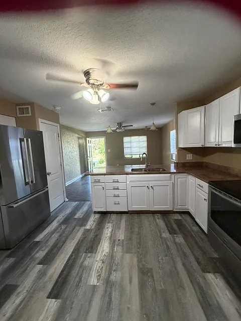 3 bed, 1100 sqft, $1,500 — Photo 3