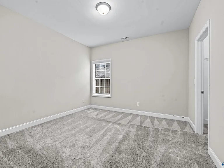 104 Erskin Parcus Dr — Photo 34