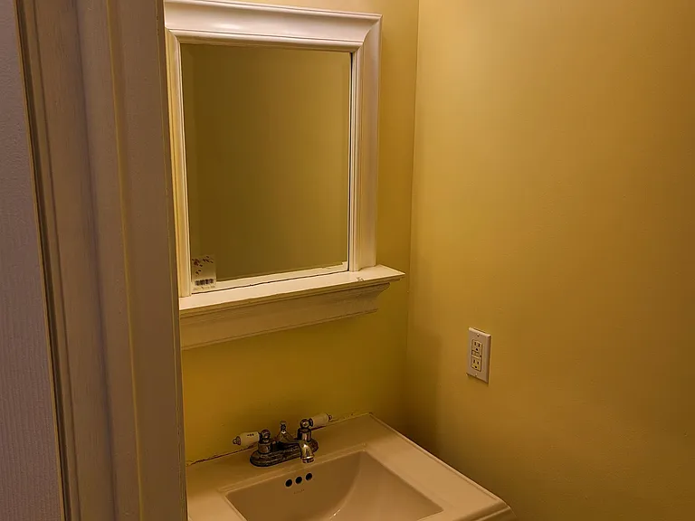 8 McMartin Ct — Photo 6