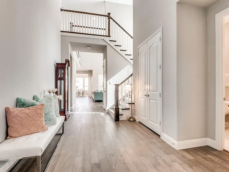 4216 Yucca Dr — Photo 4