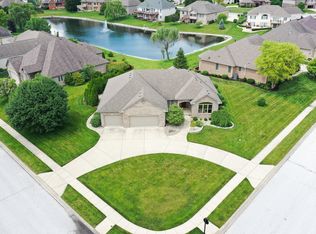 182 Southwind Ln, Greenwood, IN 46142