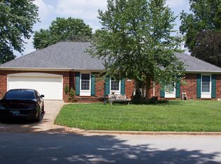 1849 E Swallow St, Springfield, MO 65804