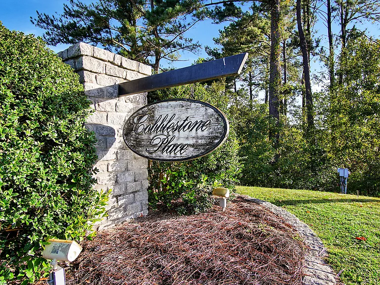 551 Deerchase Ct — Photo 6