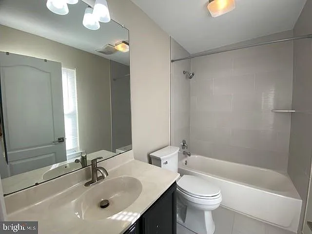 6704 Colonial Ct — Photo 13