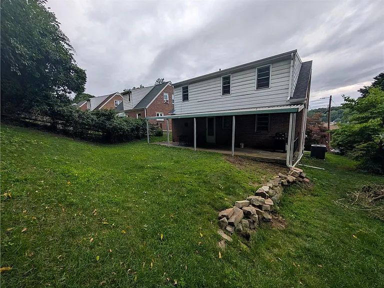 943 Moravia St — Photo 21