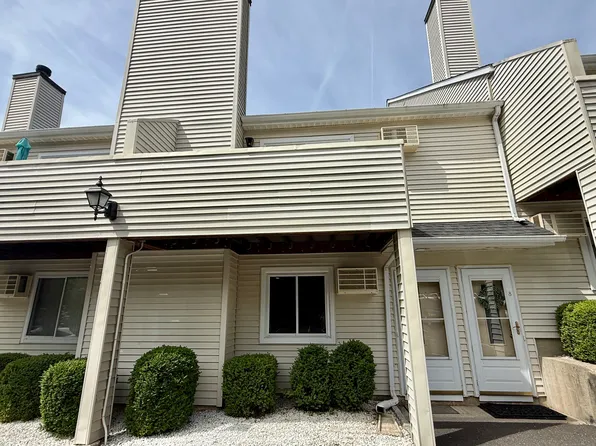 2A Jeanette Street #7, Danbury, CT 06811